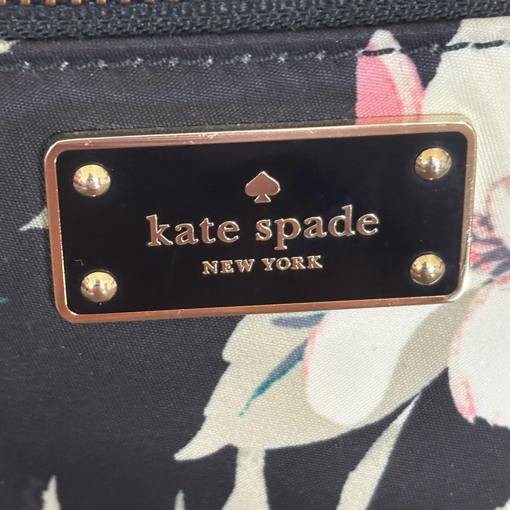 Kate Spade ♠️ Wilson Road Botanical Madelyne Crossbody - Picture 9 of 13